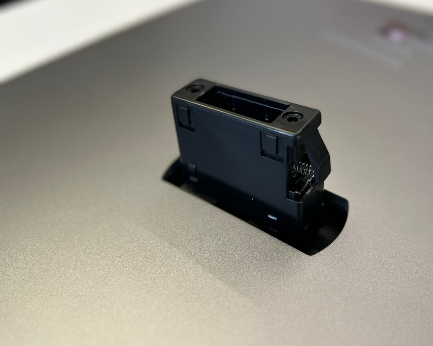 VESA Monitor Adapter compatible with HP OmniStudio X AIO 27 monitors