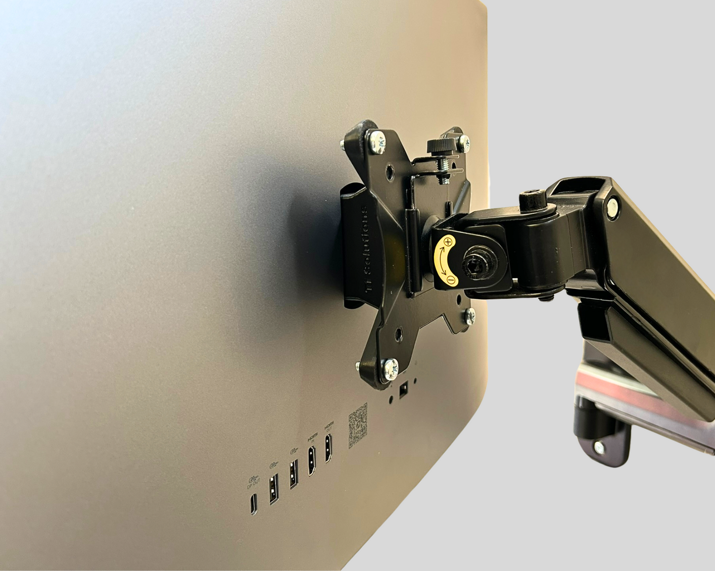 VESA Monitor Adapter compatible with HP OmniStudio X AIO 27 monitors