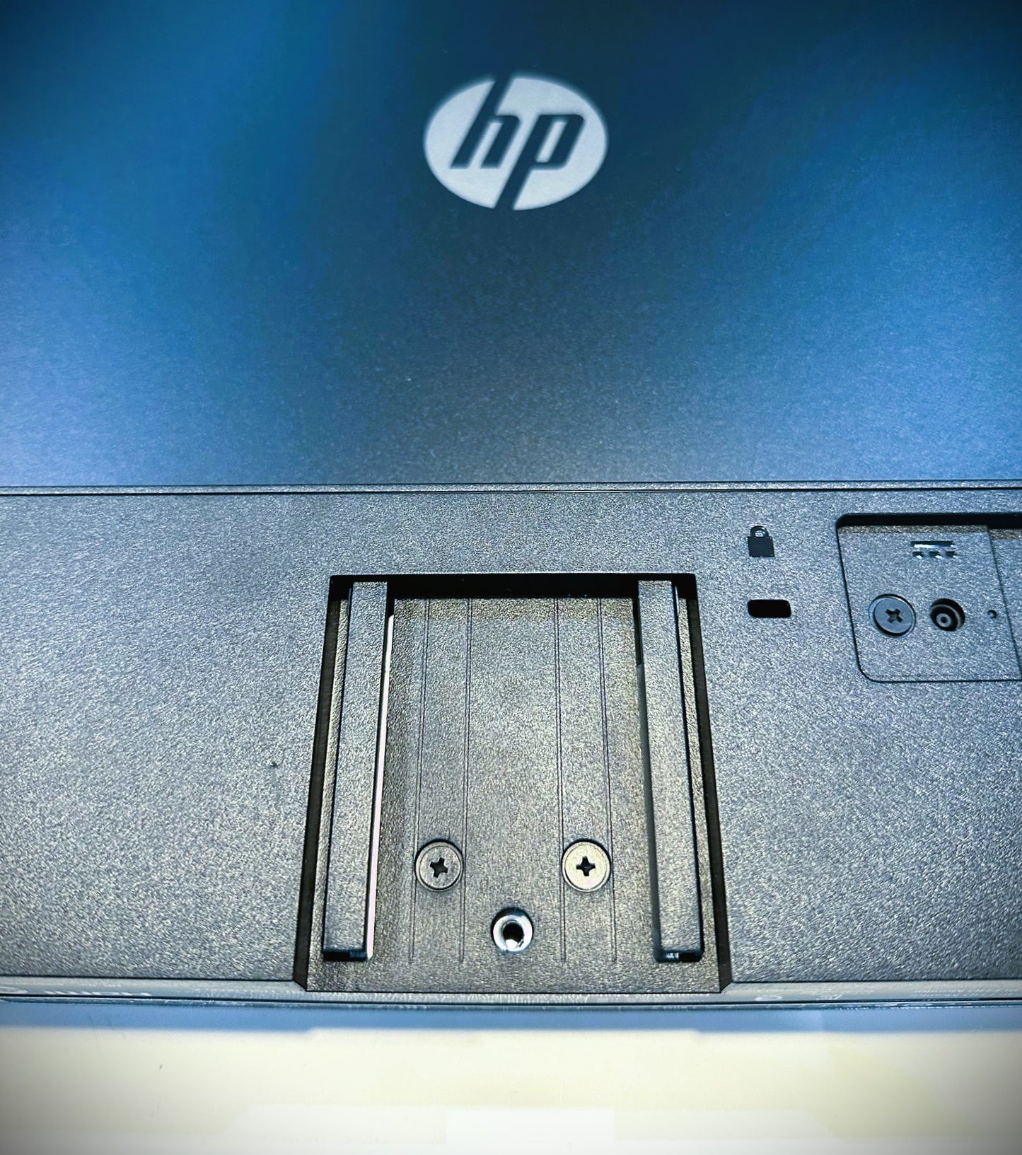 HP M24h & M27h FHD VESA Monitor Adapter