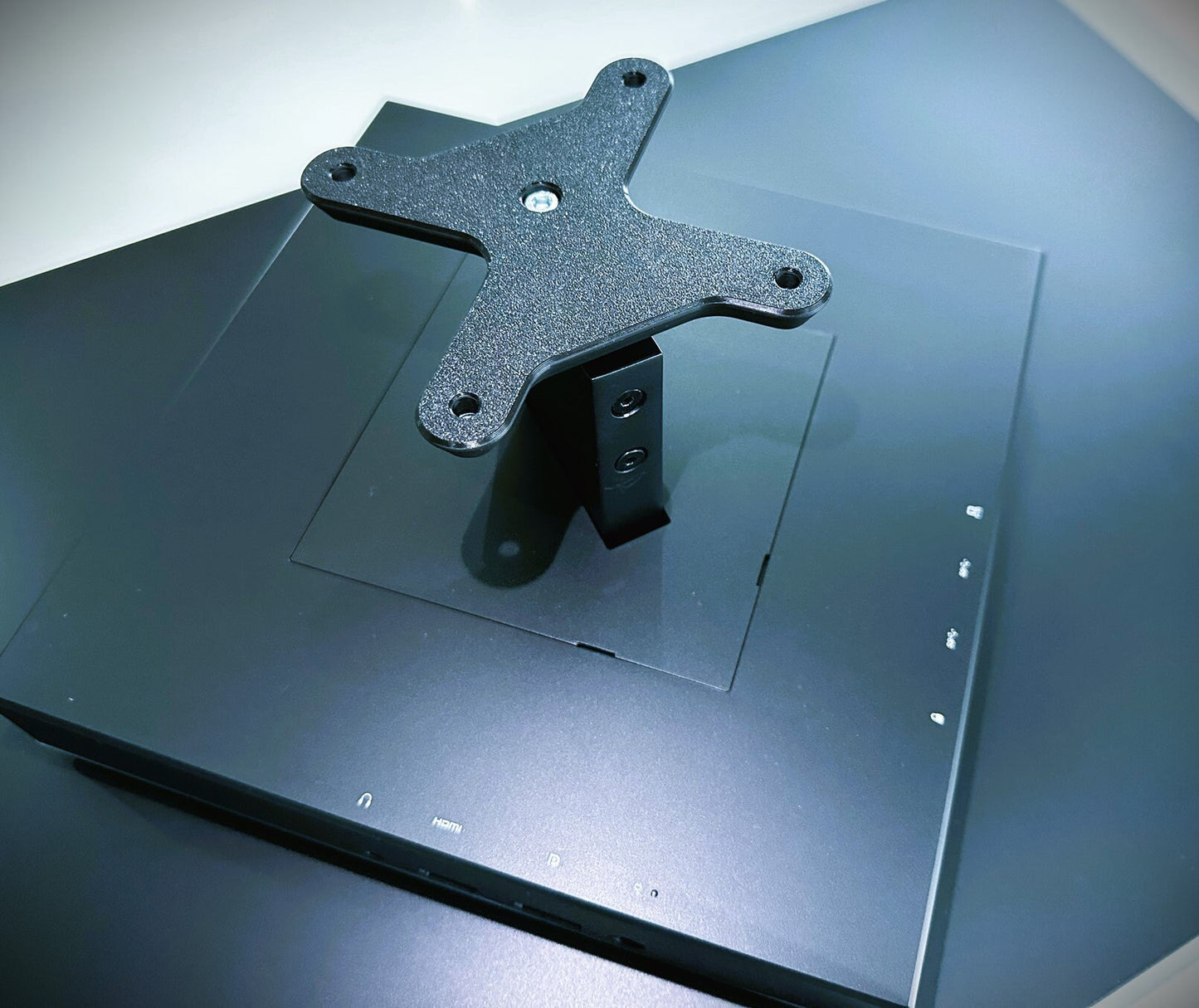 HP OMEN 27i VESA Monitor Adapter